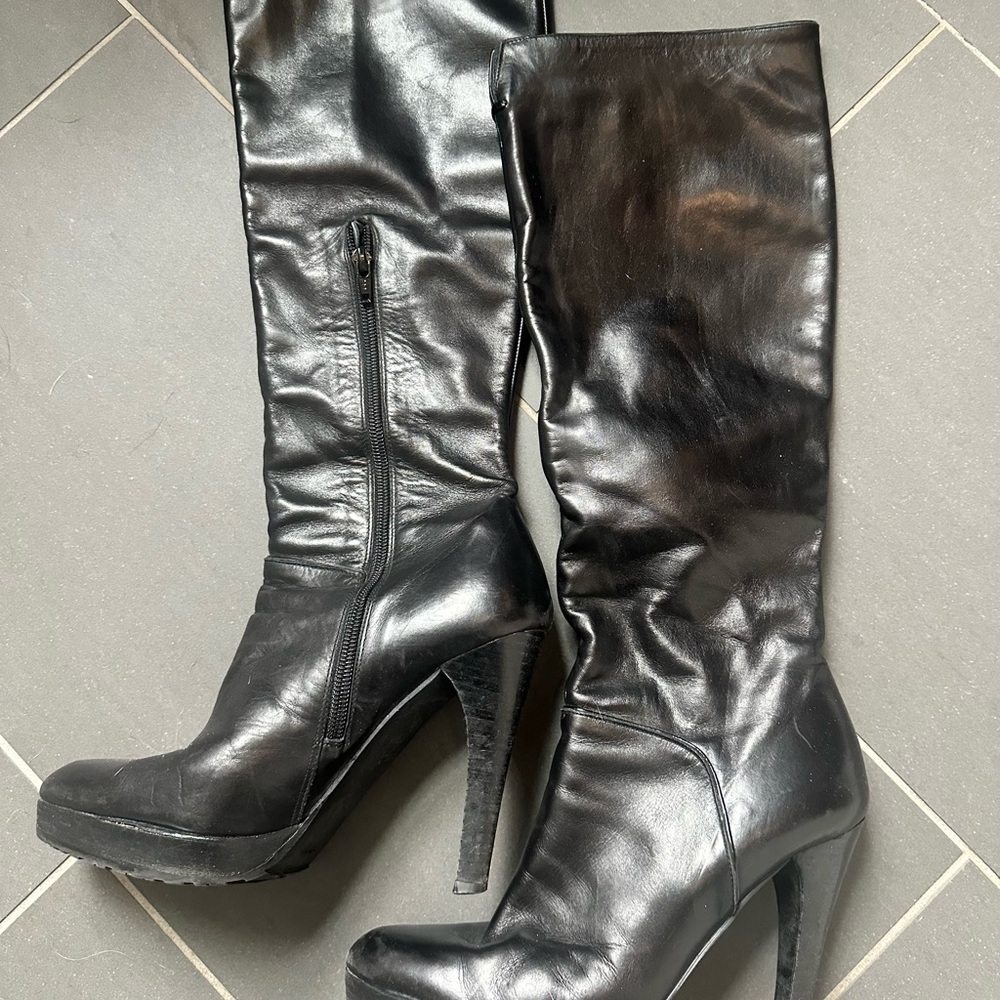 Stuart Weitzman Black Knee-High Women's Boots 7.5